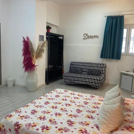 Dora'S House Hotel เนเปิลส์ ภายนอก รูปภาพ